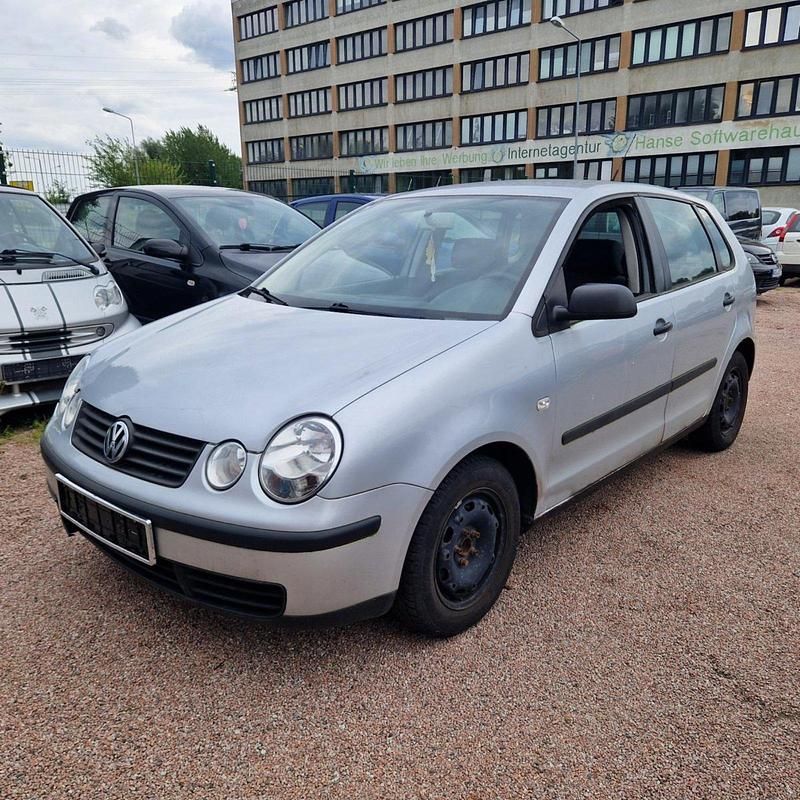 Silber Gebraucht 2003 VW Polo Kleinwagen | 333 € (Superpreis) - Bild 1/4