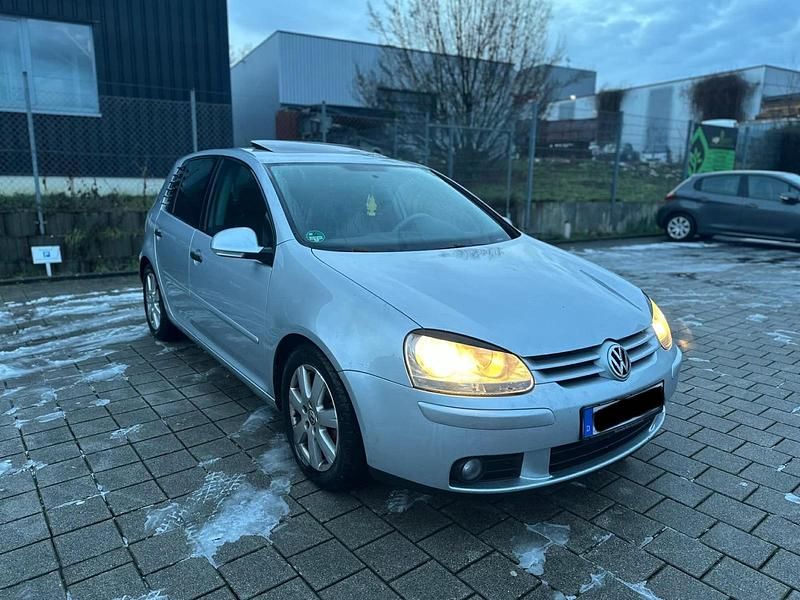 Grau Gebraucht 2007 VW Golf V Kleinwagen | 2.000 € (Superpreis) - Bild 1/4