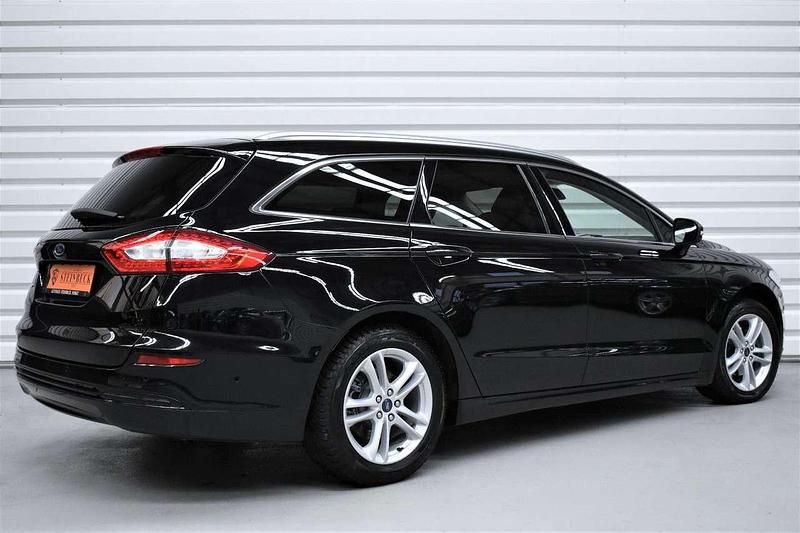 Gebraucht Ford Mondeo Titanium 160 PS (117 kW) 2017 Schwarz Kombi