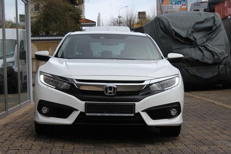 Gebraucht Honda Civic Executive 182 PS (133 kW) 2017 Weiß Limousine