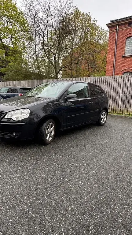 Gebraucht VW Polo 80 PS (58 kW) 2008 Schwarz Kleinwagen