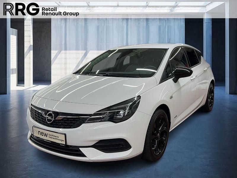 Weiß Gebraucht 2022 Opel Astra Design & Tech Limousine | 17.590 € (Guter Preis) - Bild 1/3