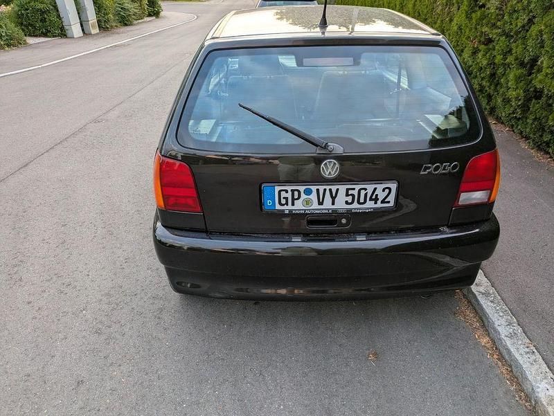 Schwarz Gebraucht 1996 VW Polo Basis Limousine | 1.400 € (Fairer Preis) - Bild 1/3