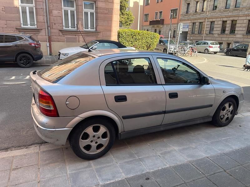 Gebraucht Opel Astra 100 PS (73 kW) 2002 Andere farben Limousine