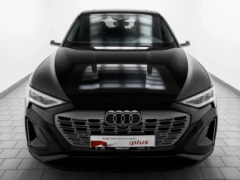 Gebraucht Audi Q8 e-tron S-Line 300 kW (408 PS) 2023 Mythosschwarz metallic SUV