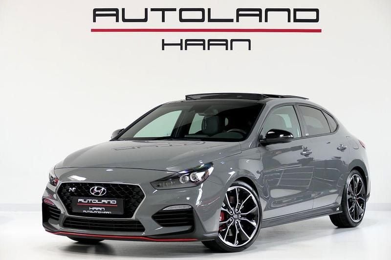 Grau Gebraucht 2019 Hyundai i30 Limousine | 23.950 € (Fairer Preis) - Bild 1/1