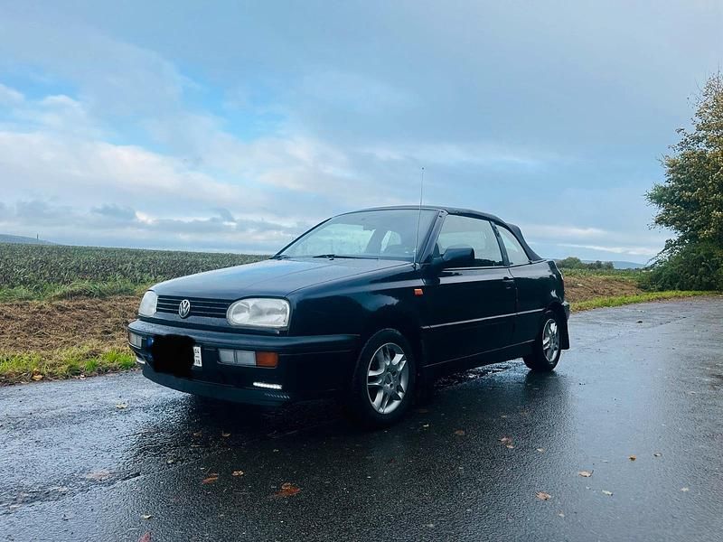 Schwarz Gebraucht 1995 VW Golf Cabriolet Cabrio | 1.900 € - Bild 1/4