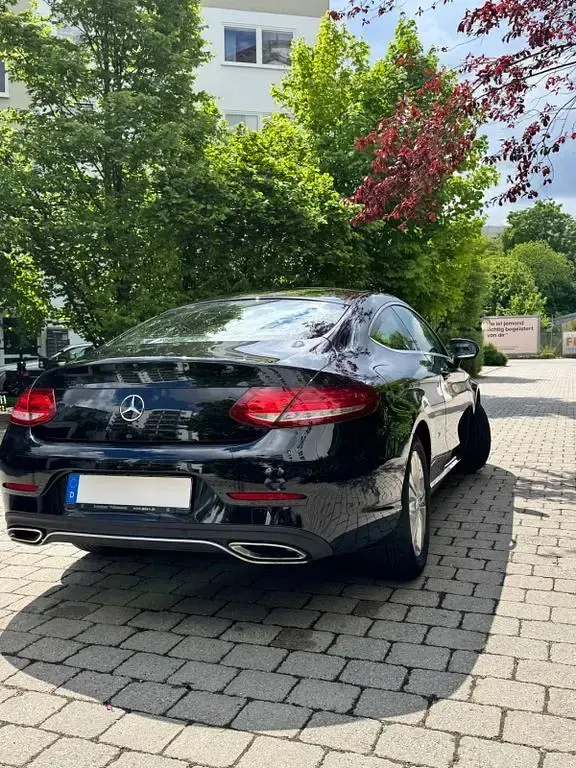 Gebraucht Mercedes C200 184 PS (135 kW) 2016 Schwarz Coupé