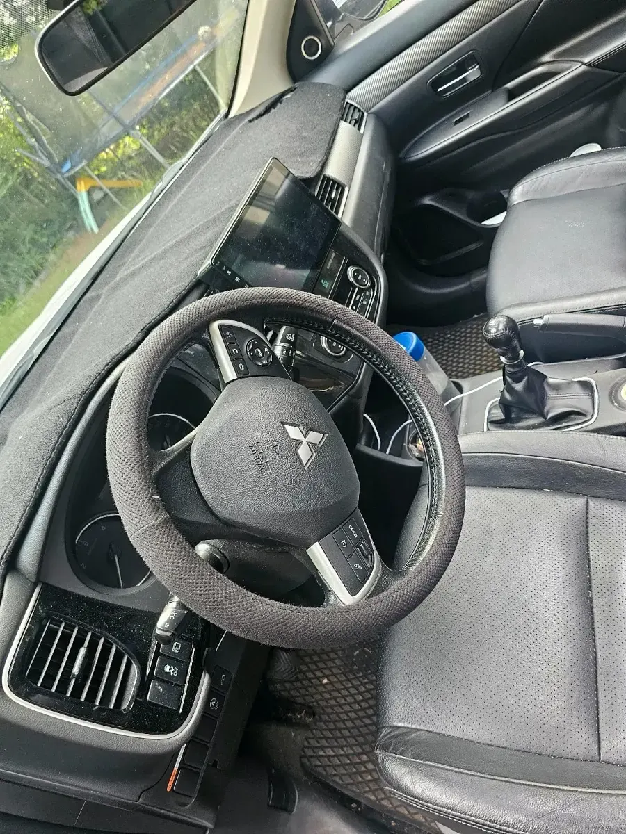 Gebraucht Mitsubishi Outlander 150 PS (110 kW) 2015 Weiß SUV