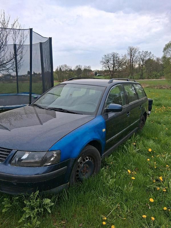 Usata VW Passat 101 CV (74 kW) 1998 Blu Station wagon