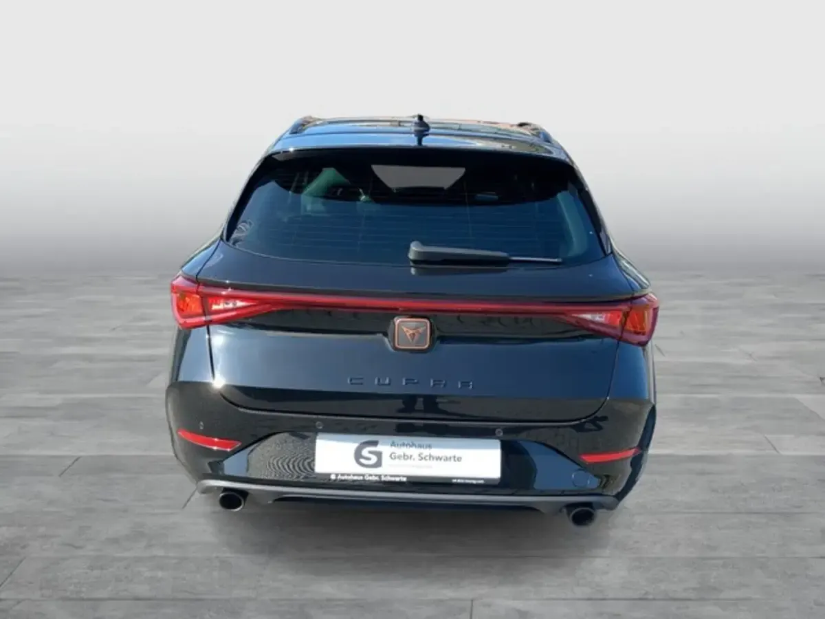 Gebraucht Cupra Leon VZ 245 PS (180 kW) 2024 Schwarz Limousine
