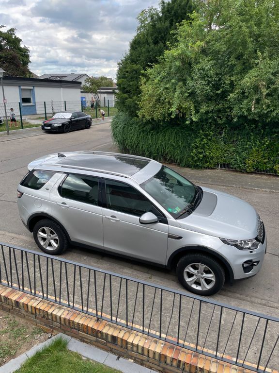 Silber Gebraucht 2018 Land Rover Discovery Sport SUV | 19.900 € (Guter Preis) - Bild 1/4