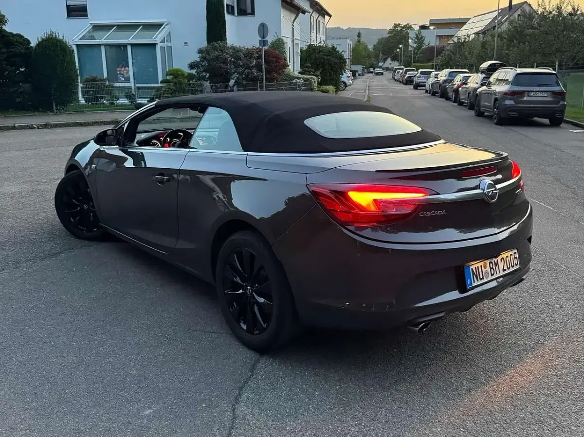 Gebraucht Opel Cascada Edition 170 PS (125 kW) 2014 Schwarz Cabrio