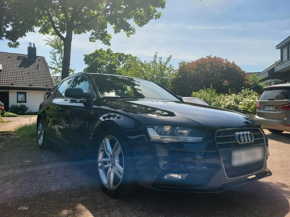 Używany Audi A4 S-line plus 180 KM (132 kW) 2012 Czarny Kombi