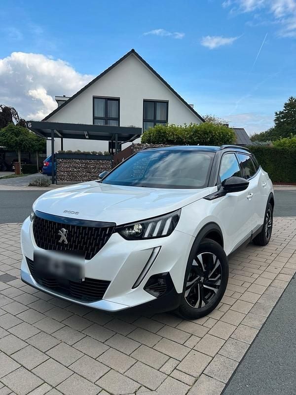 Weiß Gebraucht 2021 Peugeot 2008 GT-line SUV | 13.290 € (Fairer Preis) - Bild 1/4