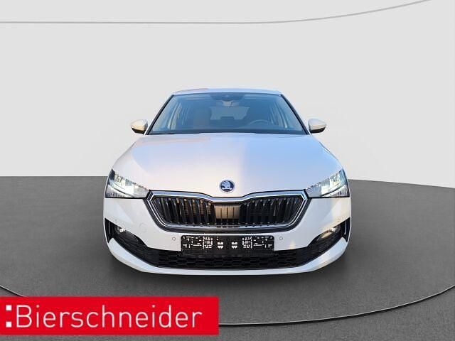 Gebraucht Skoda Scala Style 110 PS (80 kW) 2024 Weiss Kleinwagen