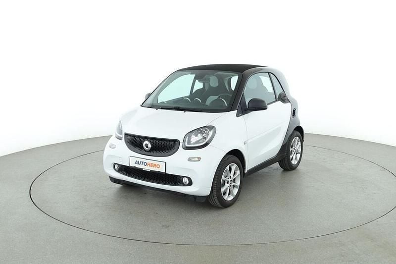 Weiß Gebraucht 2019 Smart ForTwo Coupé Basis Kleinwagen | 14.290 € (Fairer Preis) - Bild 1/3