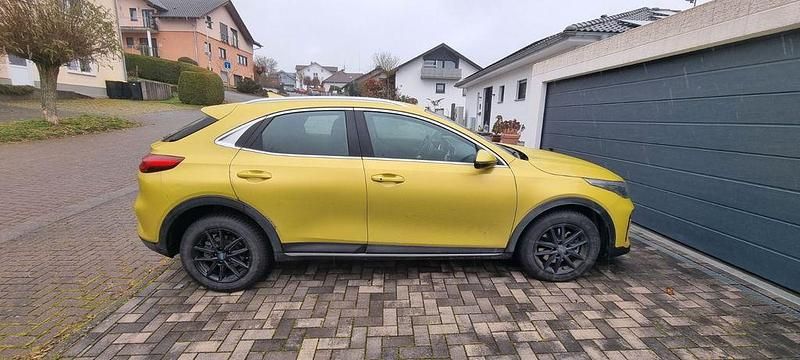Gebraucht Kia XCeed Vision 141 PS (103 kW) 2023 Gelb SUV