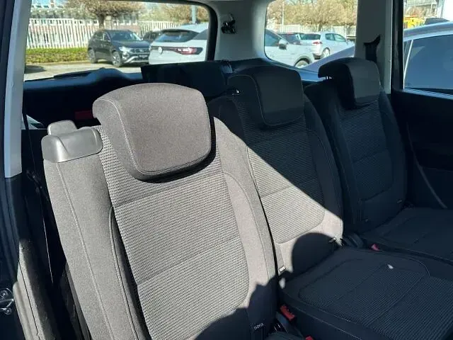 Gebraucht VW Sharan Comfortline 150 PS (110 kW) 2017 Grau Van / Kleinbus