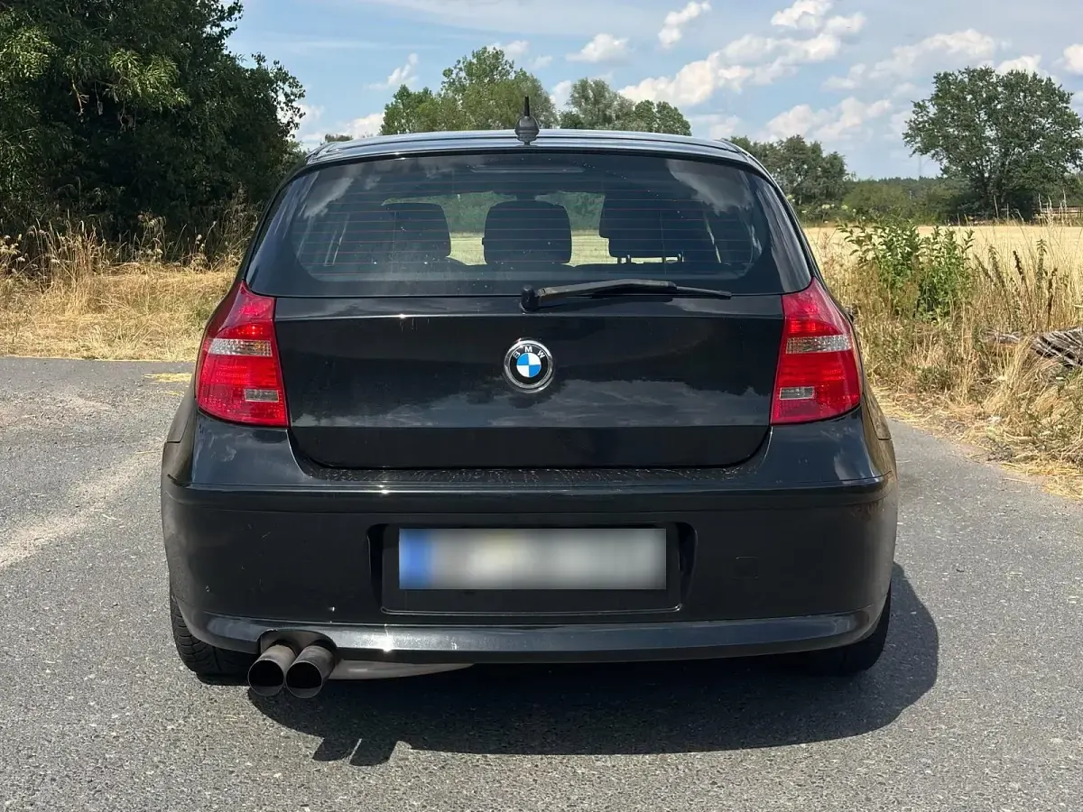 Gebraucht BMW 118 143 PS (105 kW) 2009 Schwarz Kleinwagen