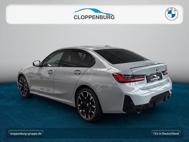 Neu BMW 330e Shadowline 292 PS (214 kW) 2026 Grau Limousine