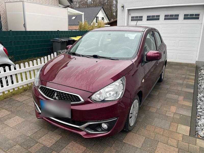Rot Gebraucht 2018 Mitsubishi Space Star Kleinwagen | 4.850 € (Guter Preis) - Bild 1/4