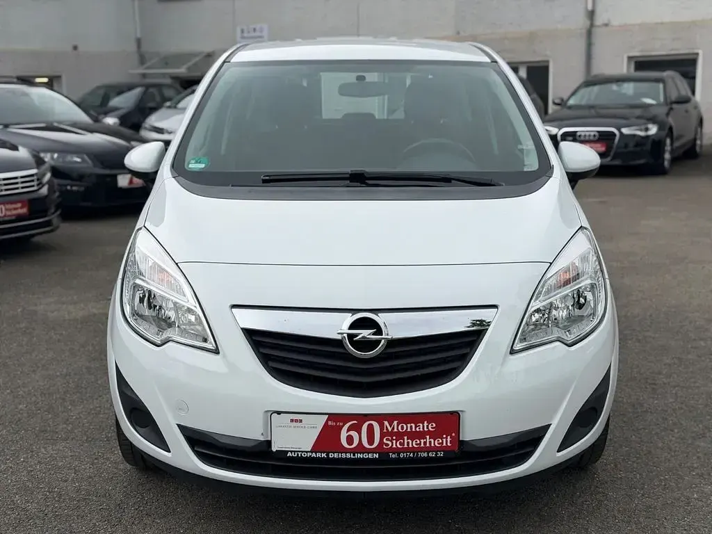 Gebraucht Opel Meriva Active 101 PS (74 kW) 2013 Weiß Van / Kleinbus