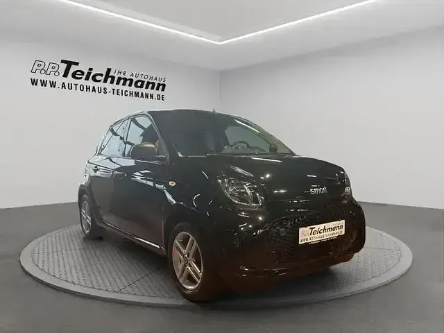 Gebraucht Smart ForFour Electric Drive 60 kW (82 PS) 2021 Schwarz Limousine