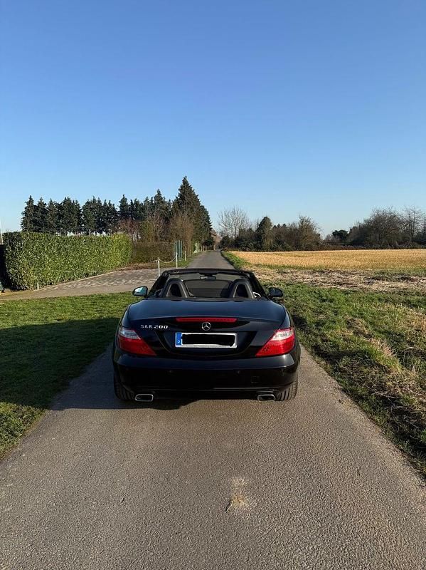 Gebraucht Mercedes SLK200 184 PS (135 kW) 2014 Schwarz Cabrio