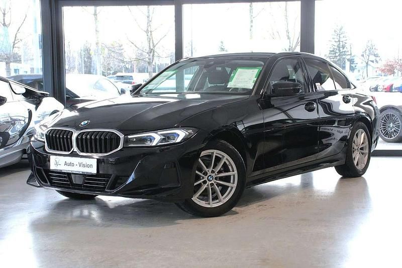 Schwarz Gebraucht 2022 BMW 318 Limousine | 27.990 € (Fairer Preis) - Bild 1/3