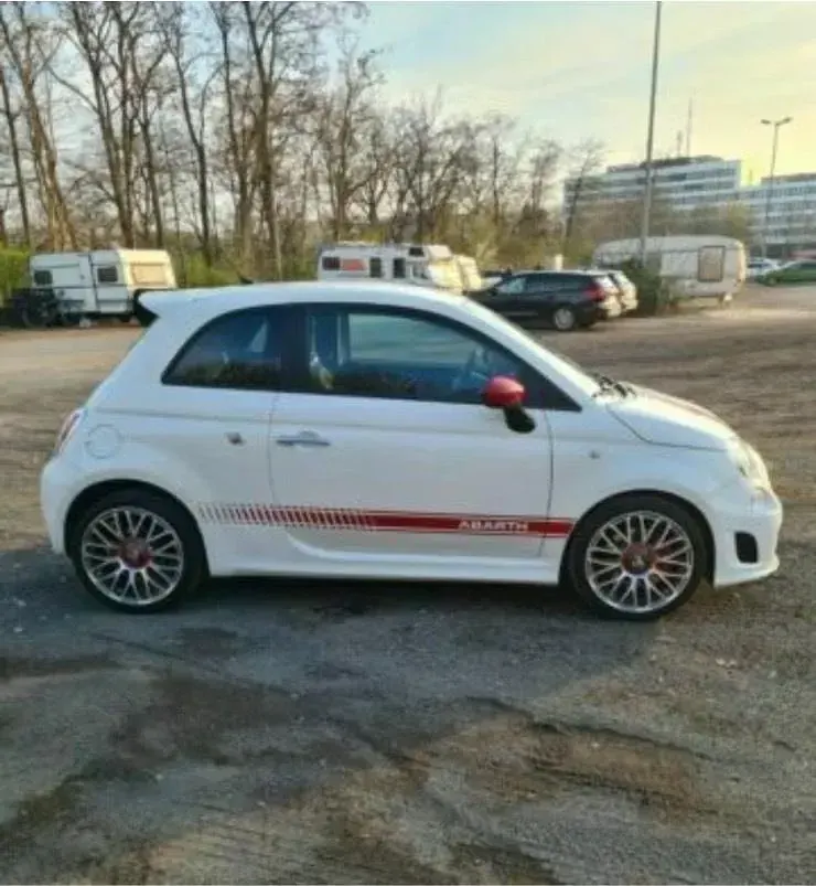 Gebraucht Abarth 500 135 PS (99 kW) 2009 Weiß Kleinwagen
