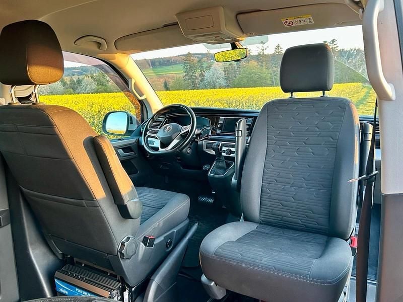 Second-hand VW Multivan Comfortline 199 CP (146 kW) 2020 Bej Monovolum