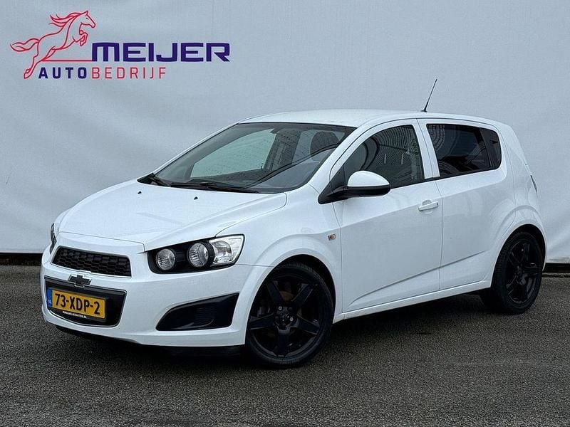 Gebraucht Chevrolet Aveo LT 95 PS (69 kW) 2012 Weiß Limousine
