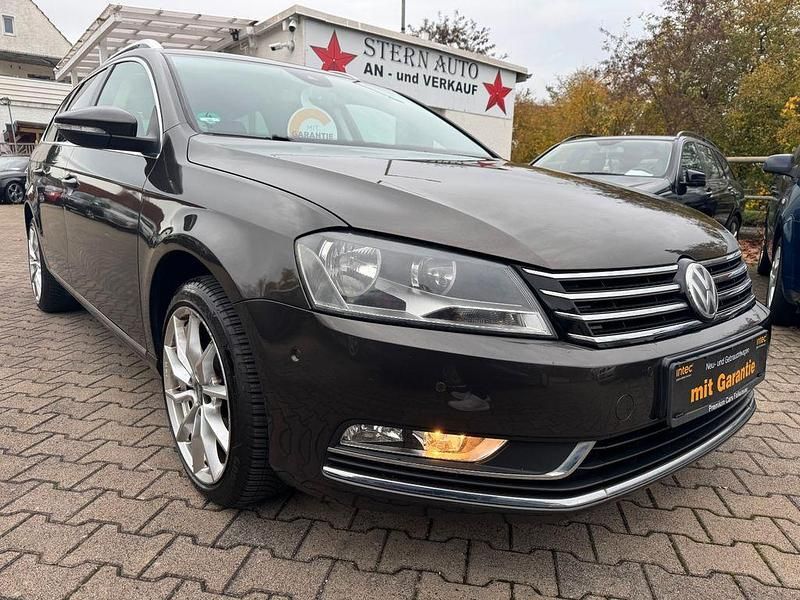 Braun Gebraucht 2012 VW Passat Comfortline Kombi | 9.499 € (Fairer Preis) - Bild 1/4