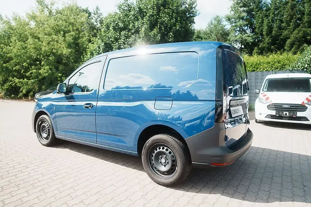 Gebraucht VW Caddy Basis 102 PS (75 kW) 2021 Blau Van / Kleinbus