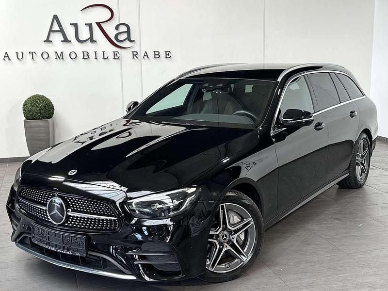 Schwarz Gebraucht 2021 Mercedes E400 AMG line Kombi | 42.989 € (Guter Preis) - Bild 1/4