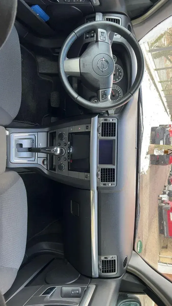 Occasion Opel Vectra Cosmo 155 ch (114 kW) 2006 Argent Berline