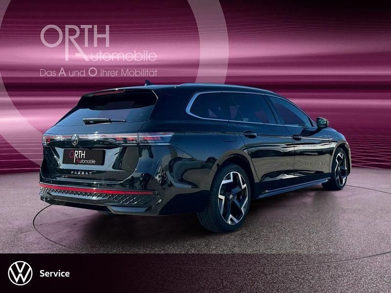 Gebraucht VW Passat IQ Drive 150 PS (110 kW) 2025 Grenadillschwarz metallic Kombi