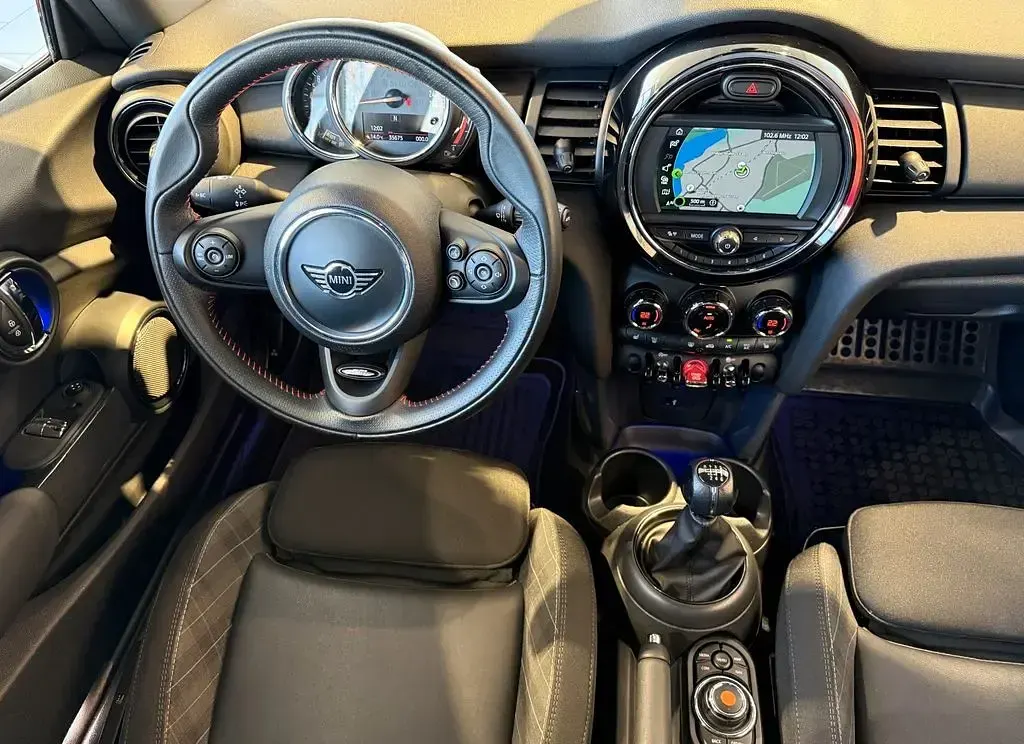 Used Mini Cooper 102 HP (75 kW) 2018 Blue Hatchback
