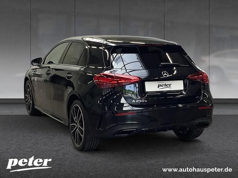 Gebraucht Mercedes A250 Night 218 PS (160 kW) 2025 Schwarz Limousine