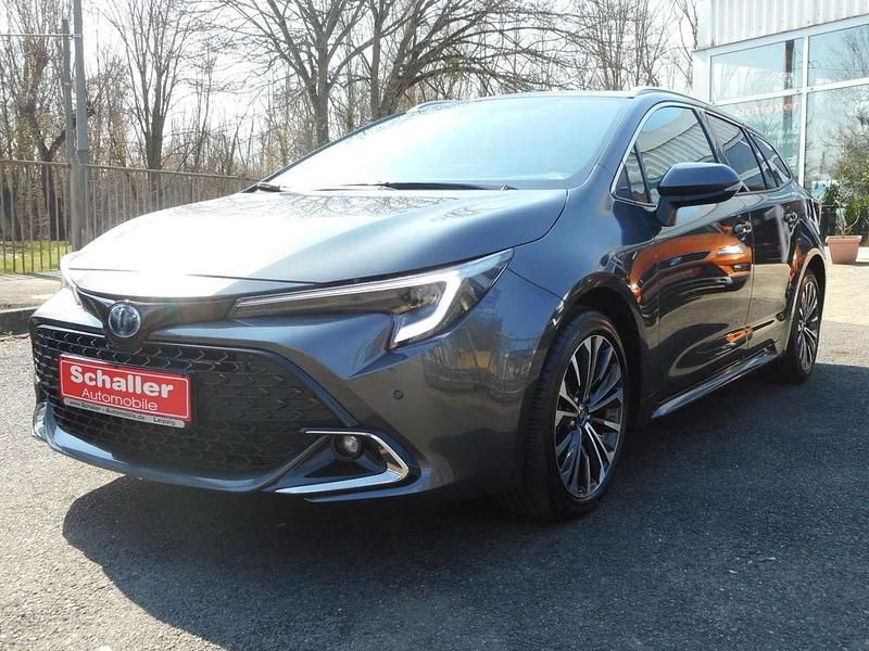 Gebraucht Toyota Corolla Team 98 PS (72 kW) 2024 Marlingrau metallic Kombi