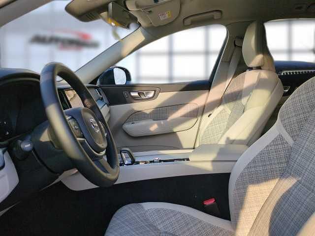 Gebraucht Volvo XC60 145 PS (106 kW) 2023 SUV