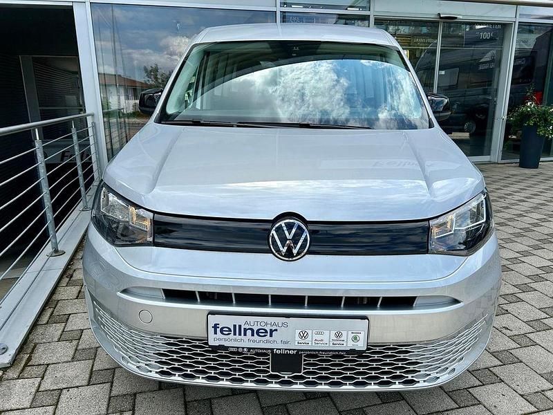 Gebraucht VW Caddy 114 PS (83 kW) 2024 Reflexsilber metallic Van / Kleinbus