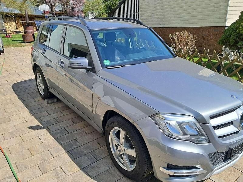 Grau Gebraucht 2013 Mercedes GLK220 SUV | 15.500 € (Guter Preis) - Bild 1/4