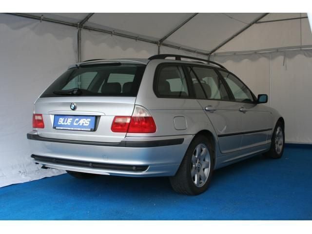 Gebraucht BMW 320 Sport Line 150 PS (110 kW) 2002 Silber metallic Kombi
