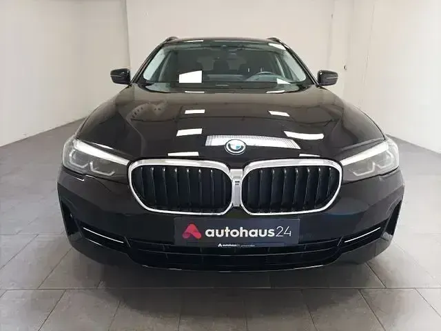 Gebraucht BMW 530e Shadowline 292 PS (214 kW) 2022 Schwarz Kombi