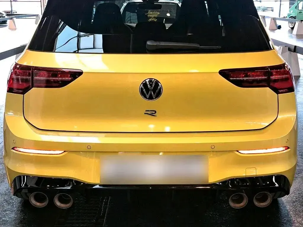 Gebraucht VW Golf VIII Edition 333 PS (244 kW) 2023 Gelb Kleinwagen