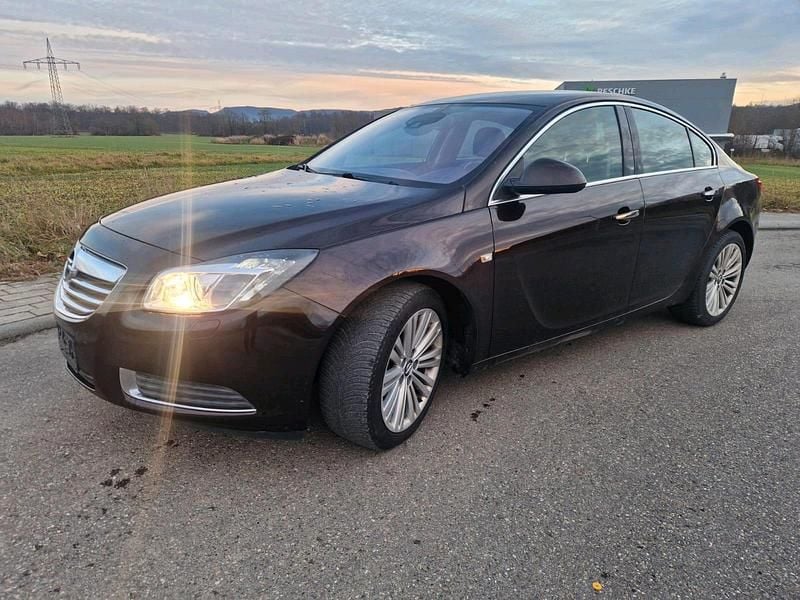 Gebraucht Opel Insignia 180 PS (132 kW) 2013 Braun Limousine