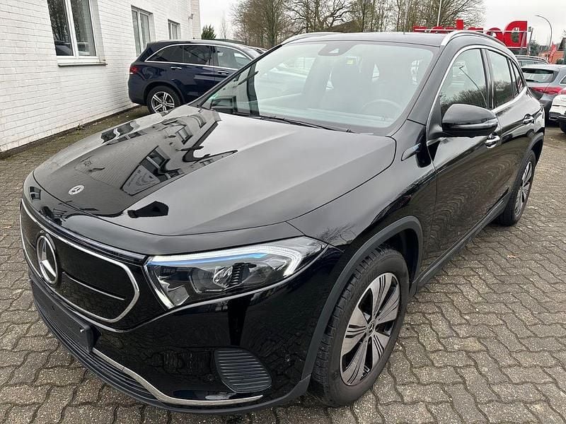 Gebraucht Mercedes EQA250+ Progressive 139 kW (190 PS) 2022 Schwarz SUV