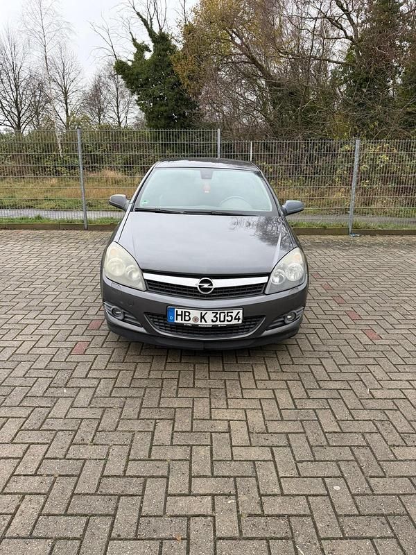 Gebraucht Opel Astra GTC 90 PS (66 kW) 2009 Grau Coupé